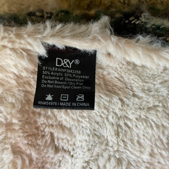 D&Y Fuzzy Long Oval Scarf - Picture 4 of 4